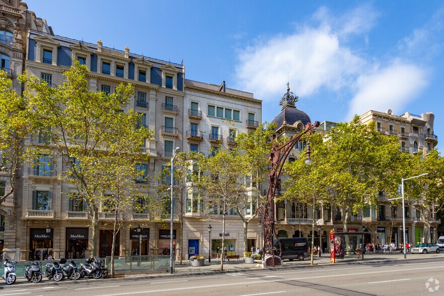 Passeig De Gràcia, Barcelone, Barcelona à louer - Photo de l’immeuble – Image 2 sur 4