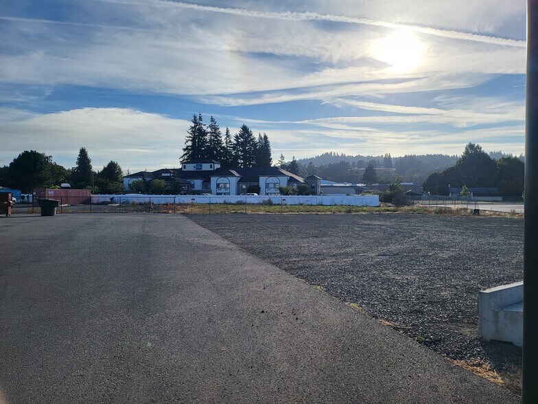 1350 Atlantic Ave, Woodland, WA à louer - Photo de l’immeuble – Image 1 sur 7