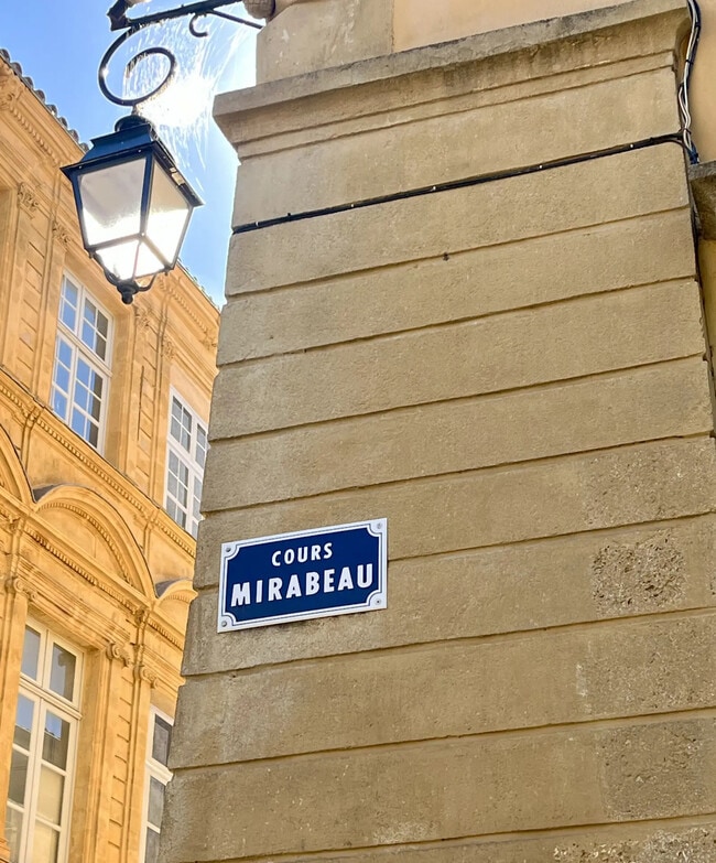 Plus de détails pour 36 Cours Mirabeau, Aix-en-Provence - Local commercial à louer