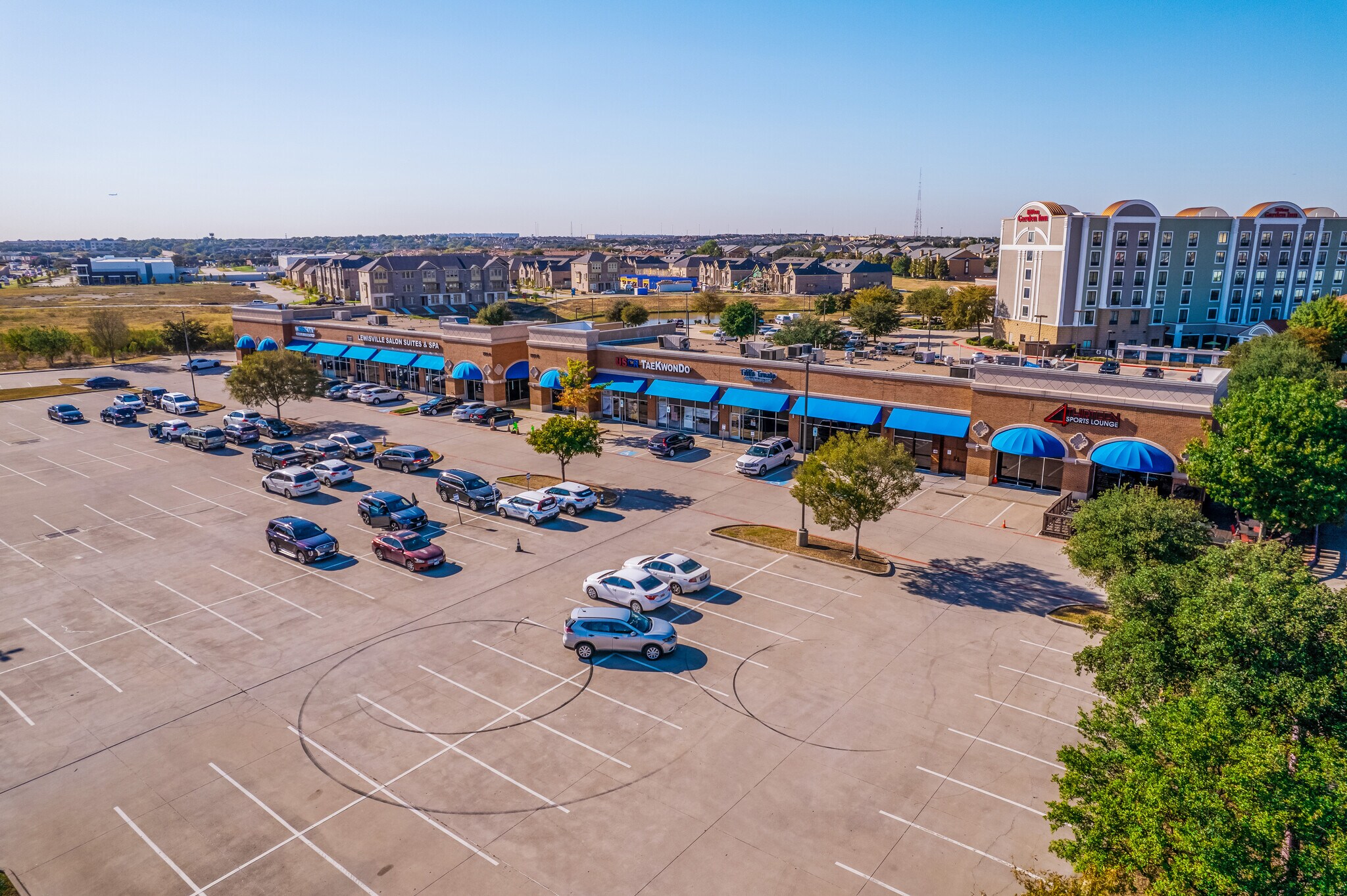 755 E State Highway 121, Lewisville, TX à louer Photo de l’immeuble– Image 1 sur 9