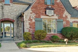 1420-1426 E Bradford Pky, Springfield, MO à louer Photo intérieure– Image 1 sur 12