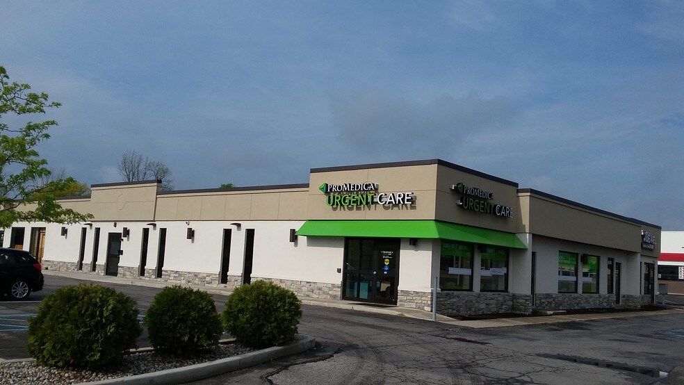 6711 Airport Hwy, Holland, OH à louer - Photo de l’immeuble – Image 1 sur 3