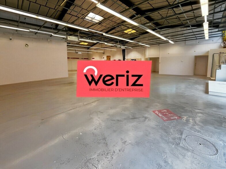 Industriel/Logistique dans Aubagne à louer - Photo de l’immeuble – Image 1 sur 3