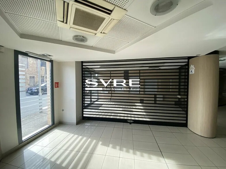 Local commercial dans Marseille à louer - Photo de l’immeuble – Image 2 sur 11