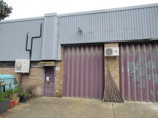 Plus de détails pour 59 Weir Rd, Londres - Local d'activités à louer