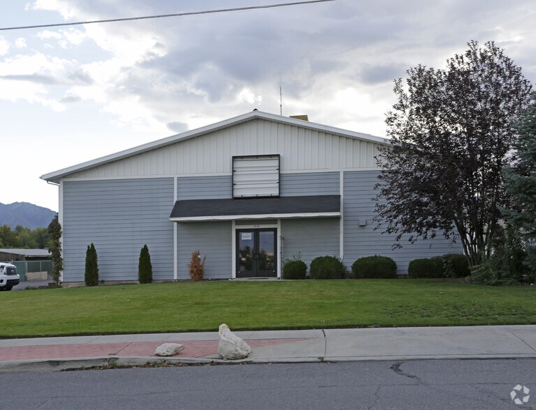 9119 S Monroe Plaza Way, Sandy, UT à louer - Photo de l’immeuble – Image 3 sur 5