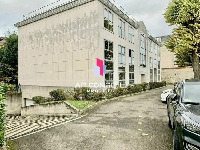 Plus de détails pour Bureau à louer