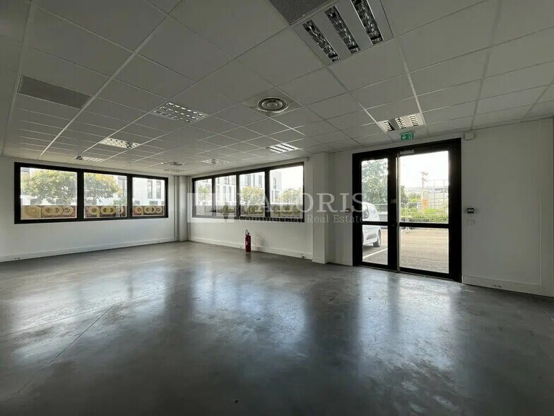 Bureau dans Lyon à louer - Photo de l’immeuble – Image 1 sur 5