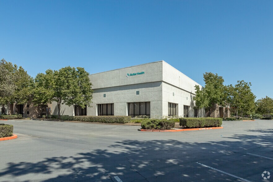 10470 Old Placerville Rd, Sacramento, CA à vendre - Photo de l’immeuble – Image 2 sur 9