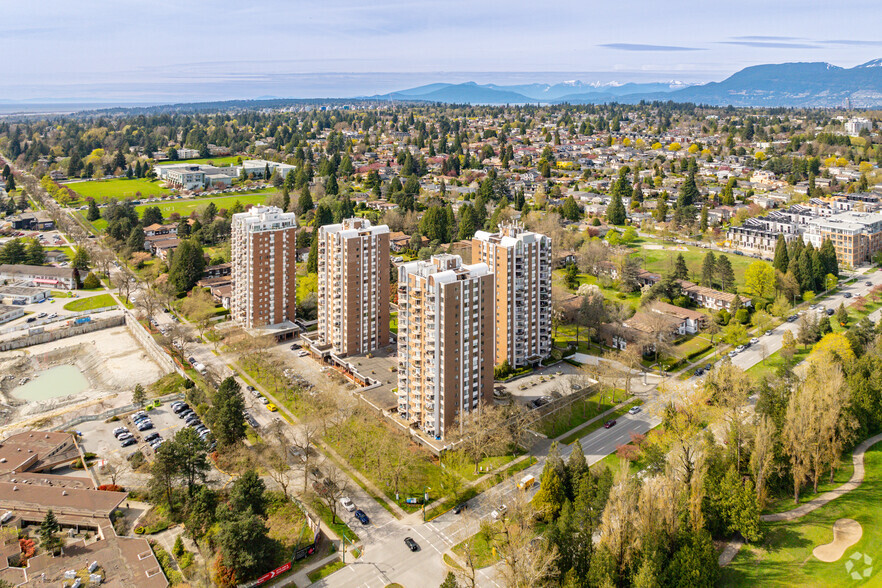 621 W 57th Ave, Vancouver, BC à louer - Aérien – Image 2 sur 3