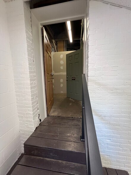 58 Pulaski St, Peabody, MA à louer - Photo intérieure – Image 3 sur 24