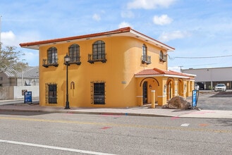 537 10th St W, Bradenton, FL à louer Photo intérieure– Image 1 sur 4