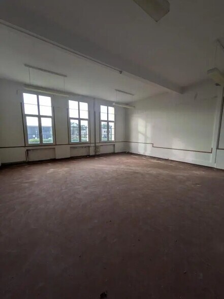 Bureau dans BRETTEVILLE-SUR-ODON à vendre - Photo de l’immeuble – Image 2 sur 3