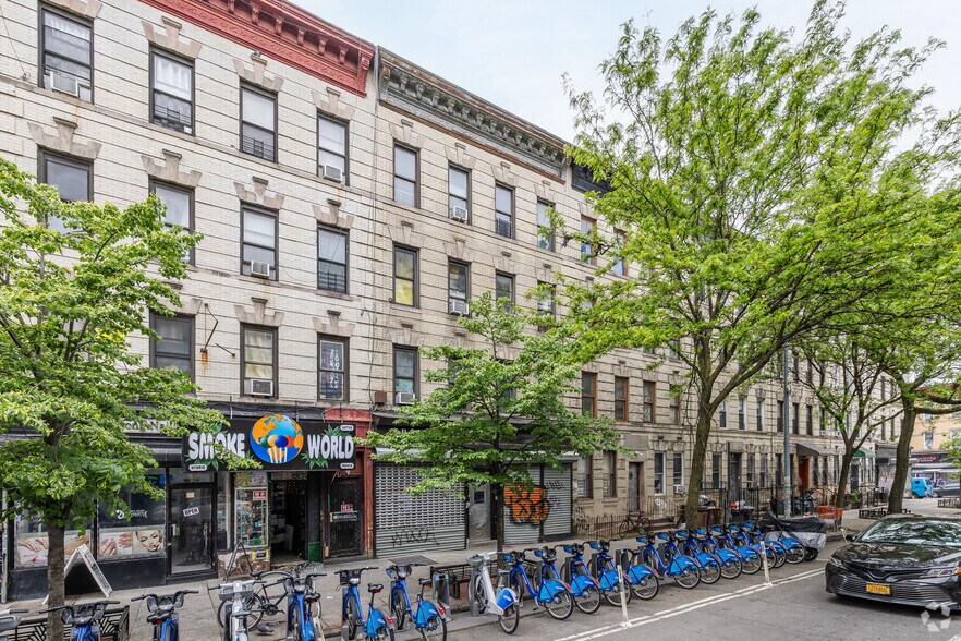 136 Irving Ave, Brooklyn, NY à vendre - Photo de l’immeuble – Image 3 sur 5