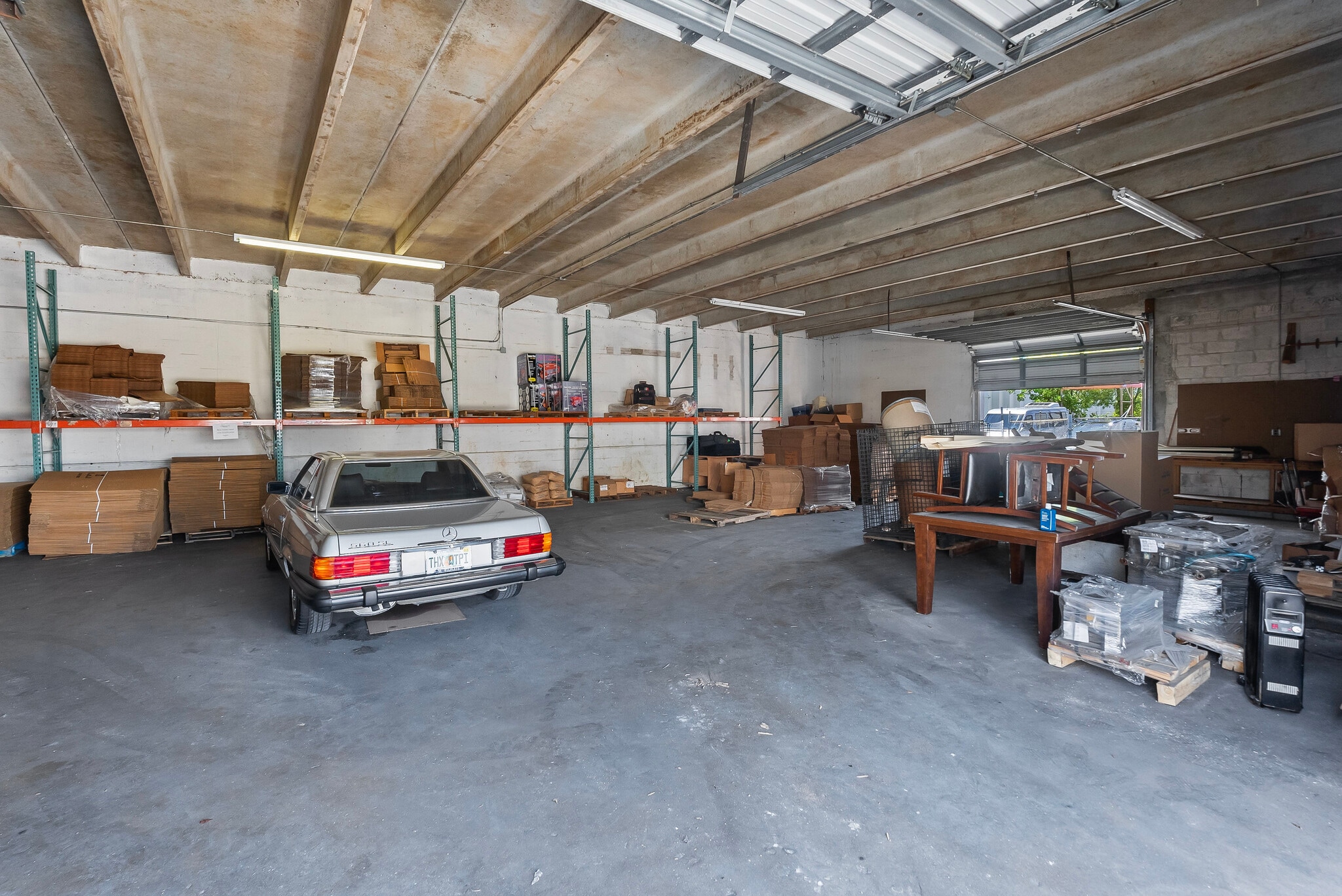 950 SW 12th Ave, Pompano Beach, FL à vendre Photo intérieure– Image 1 sur 3