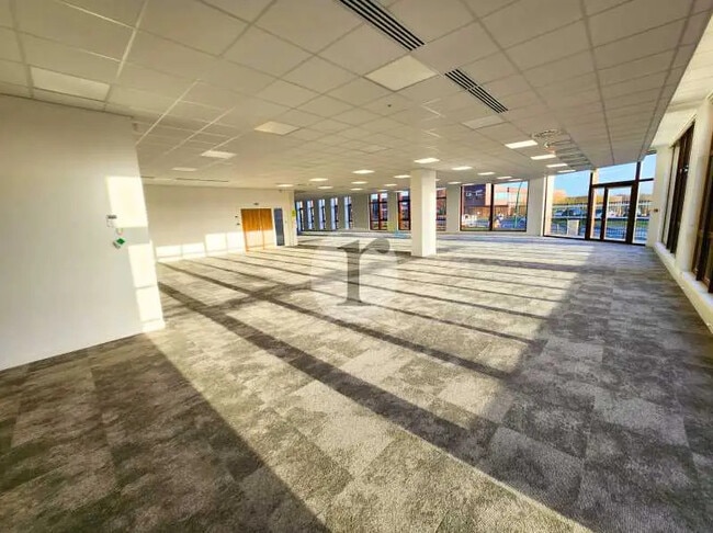 Plus de détails pour Bureau à louer