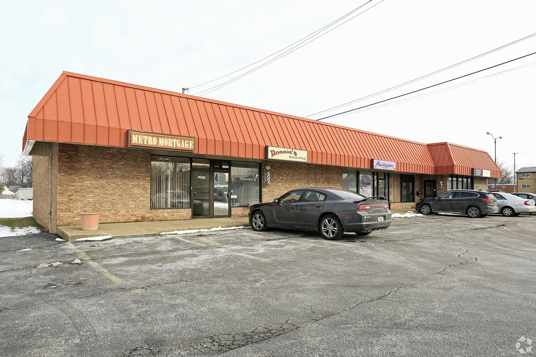 Springcrest Shopping Center portefeuille de 2 biens à vendre sur LoopNet.fr Photo principale– Image 1 sur 2