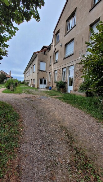 9 Rue Roche Batie, Thizy-les-Bourgs à vendre - Photo de l’immeuble – Image 2 sur 7