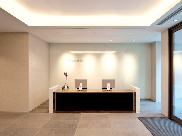 45-48 Dover St, Londres à louer - Hall d’entrée – Image 3 sur 17