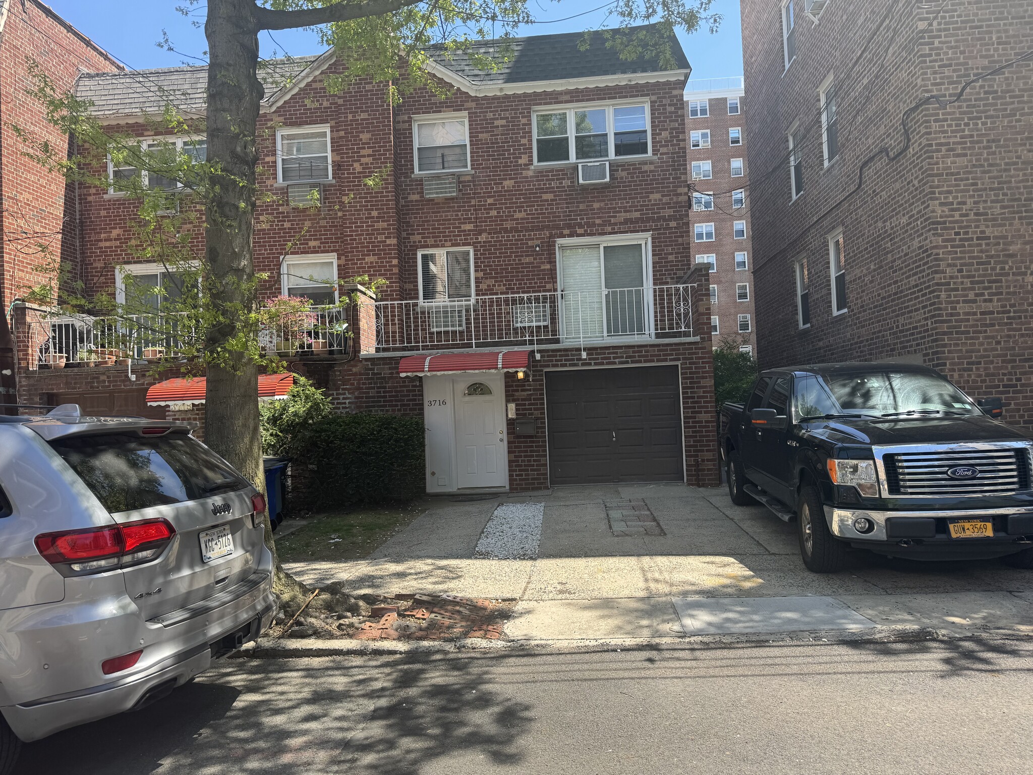 3716 Blackstone Ave, Riverdale, NY à vendre Photo principale– Image 1 sur 2