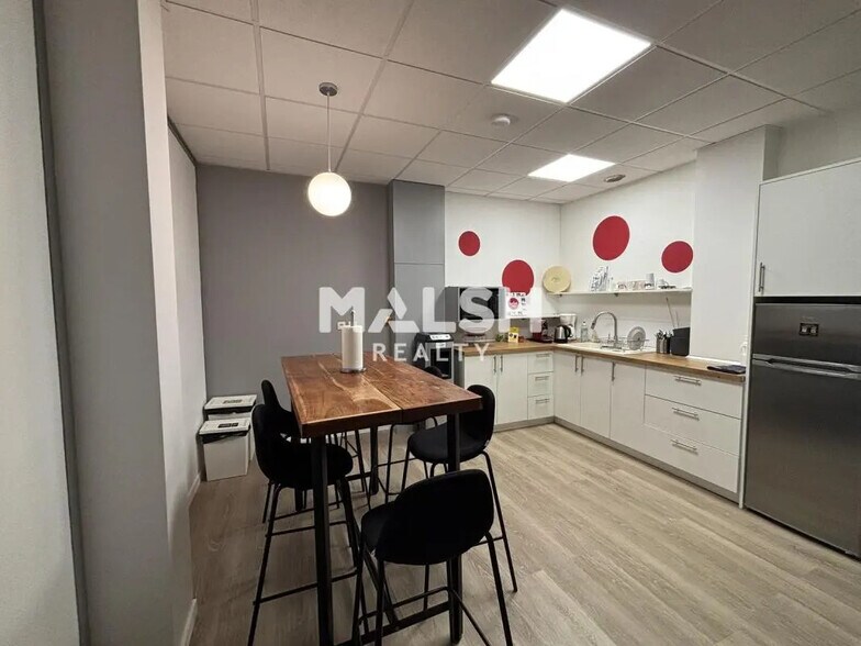 Bureau dans Limonest à vendre - Photo de l’immeuble – Image 2 sur 16