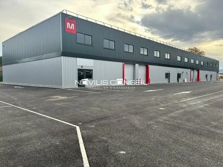 Local d’activités dans Bruguières à louer - Photo de l’immeuble – Image 1 sur 6