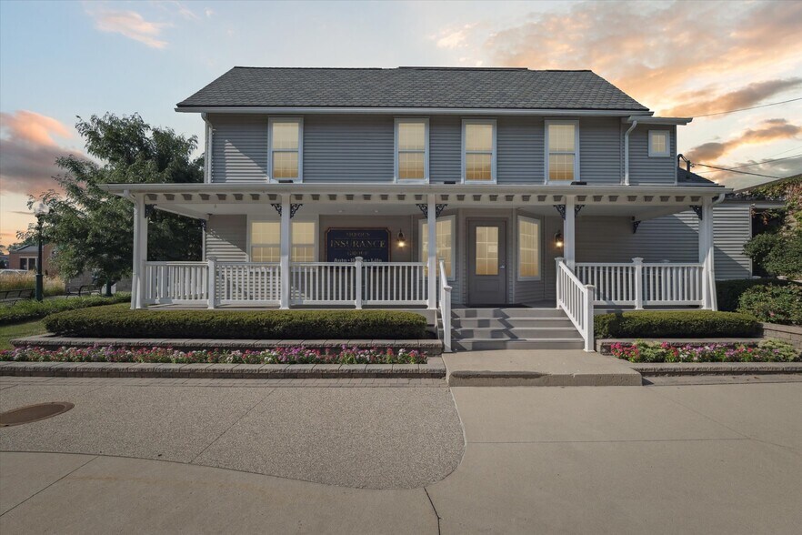 127 W University Dr, Rochester, MI à vendre - Photo de l’immeuble – Image 2 sur 61