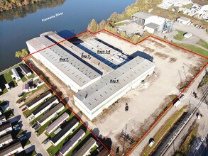 64 Waterway Dr, Poca, WV à louer Photo de l’immeuble– Image 1 sur 15