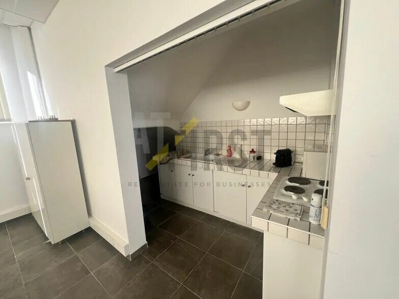 Industriel/Logistique dans BIOT à louer - Photo intérieure – Image 3 sur 9