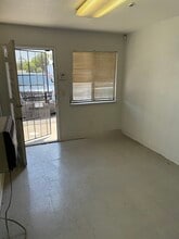 4091 N Valentine Ave, Fresno, CA à louer Photo intérieure– Image 2 sur 5