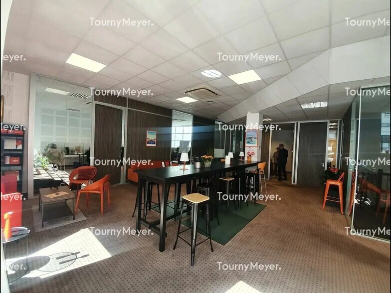 Bureau dans Auray à vendre - Photo de l’immeuble – Image 2 sur 4