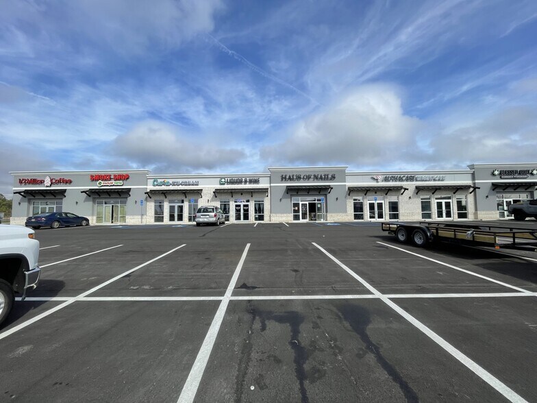 8286 Firetower Rd, Pass Christian, MS à louer - Photo de l’immeuble – Image 1 sur 5