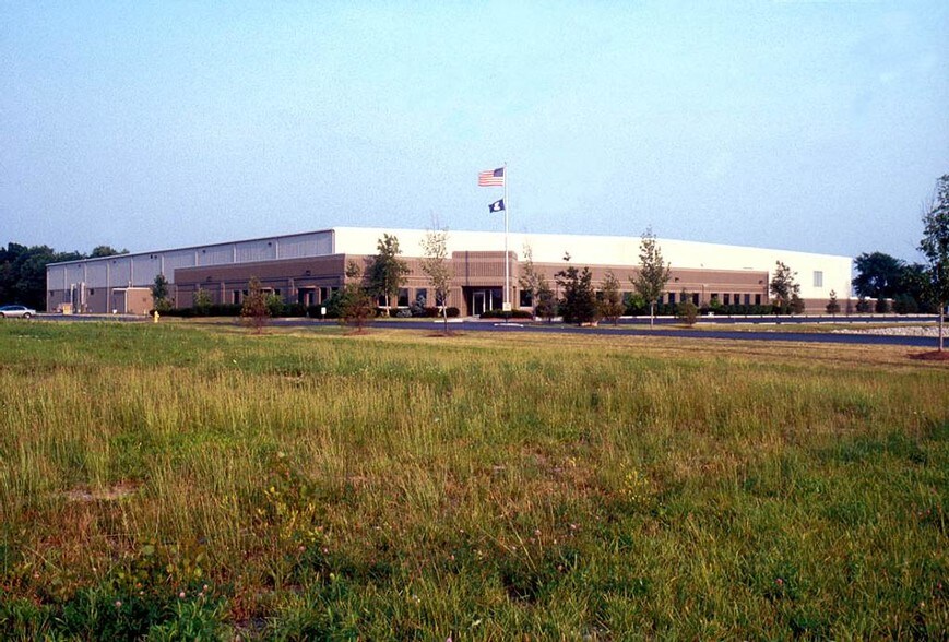 9300 Allen Rd, West Chester, OH à louer - Photo de l’immeuble – Image 2 sur 25