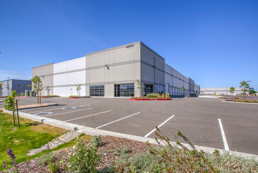 3613 Zephyr Ct, Stockton, CA à louer - Photo de l’immeuble – Image 2 sur 9