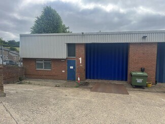 Plus de détails pour Chilton Rd, Chesham - Industriel/Logistique à louer