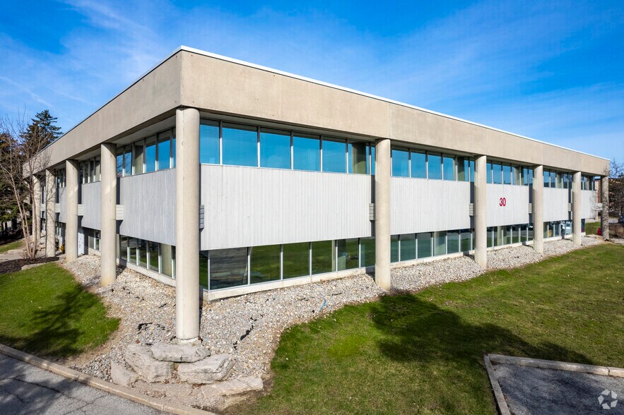 30 Centurian Dr, Markham, ON à louer - Photo de l’immeuble – Image 2 sur 6