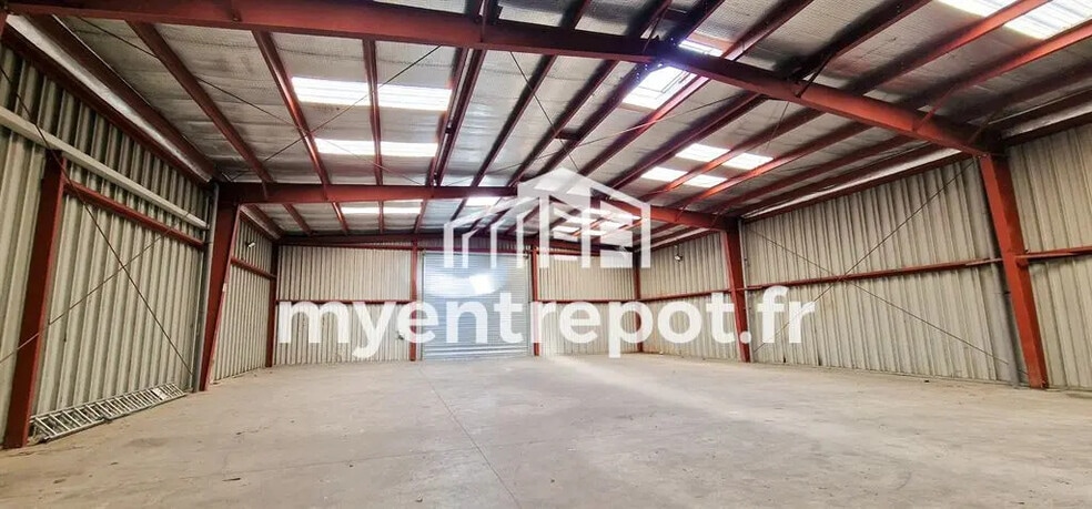 Local d'activités dans Vitrolles à vendre - Photo intérieure – Image 1 sur 9