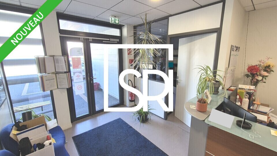 Industriel/Logistique dans Clermont-Ferrand à louer - Hall d’entrée – Image 2 sur 12