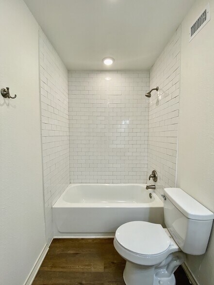1017-1019 Haynes St, San Marcos, TX à vendre - Photo intérieure – Image 2 sur 31