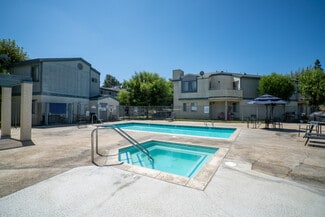 Plus de détails pour 7739 Bradwell Ave, Whittier, CA - Logement à vendre
