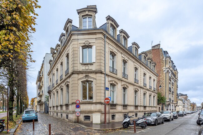 Plus de détails pour Boulevard Du Roi, Versailles - Bureau à louer