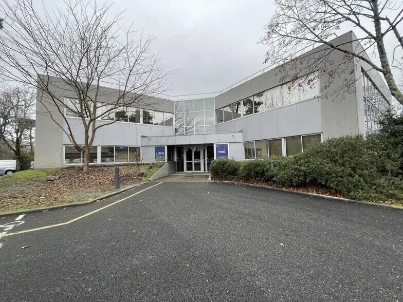 Bureau dans Mérignac à louer - Photo de l’immeuble – Image 1 sur 7