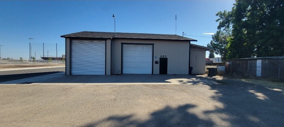 650 S 7th St, Chowchilla, CA à vendre - Photo de l’immeuble – Image 3 sur 10