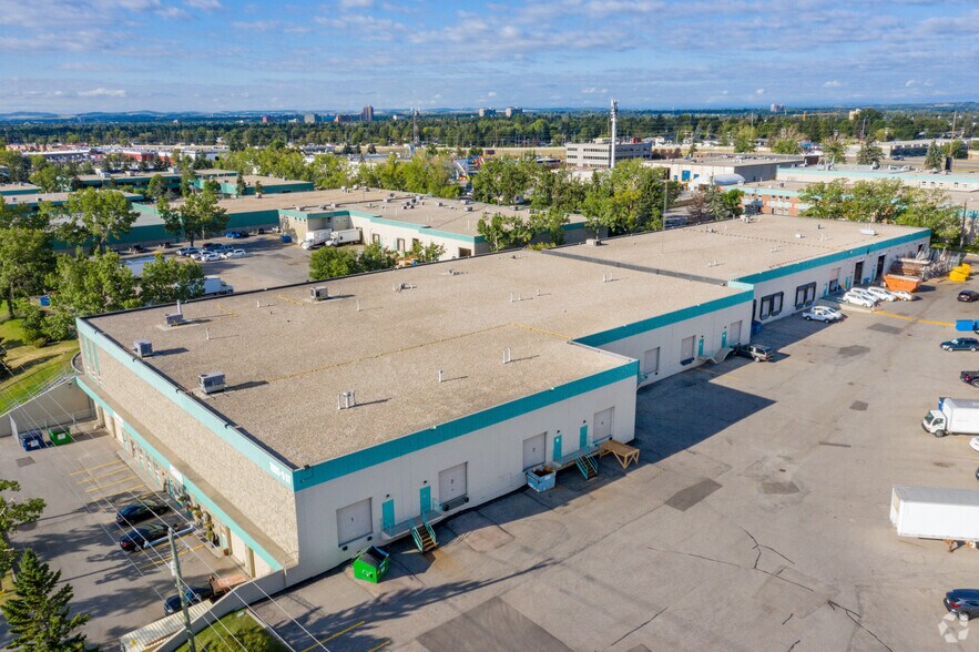 7005 6 St SE, Calgary, AB à louer - Photo de l’immeuble – Image 2 sur 5