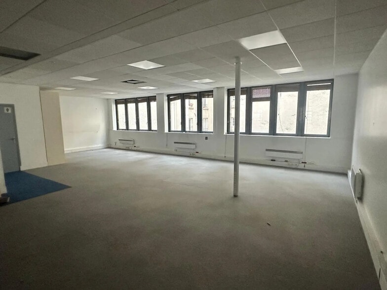 18 Rue D'Hauteville, Paris à louer - Photo intérieure – Image 3 sur 7