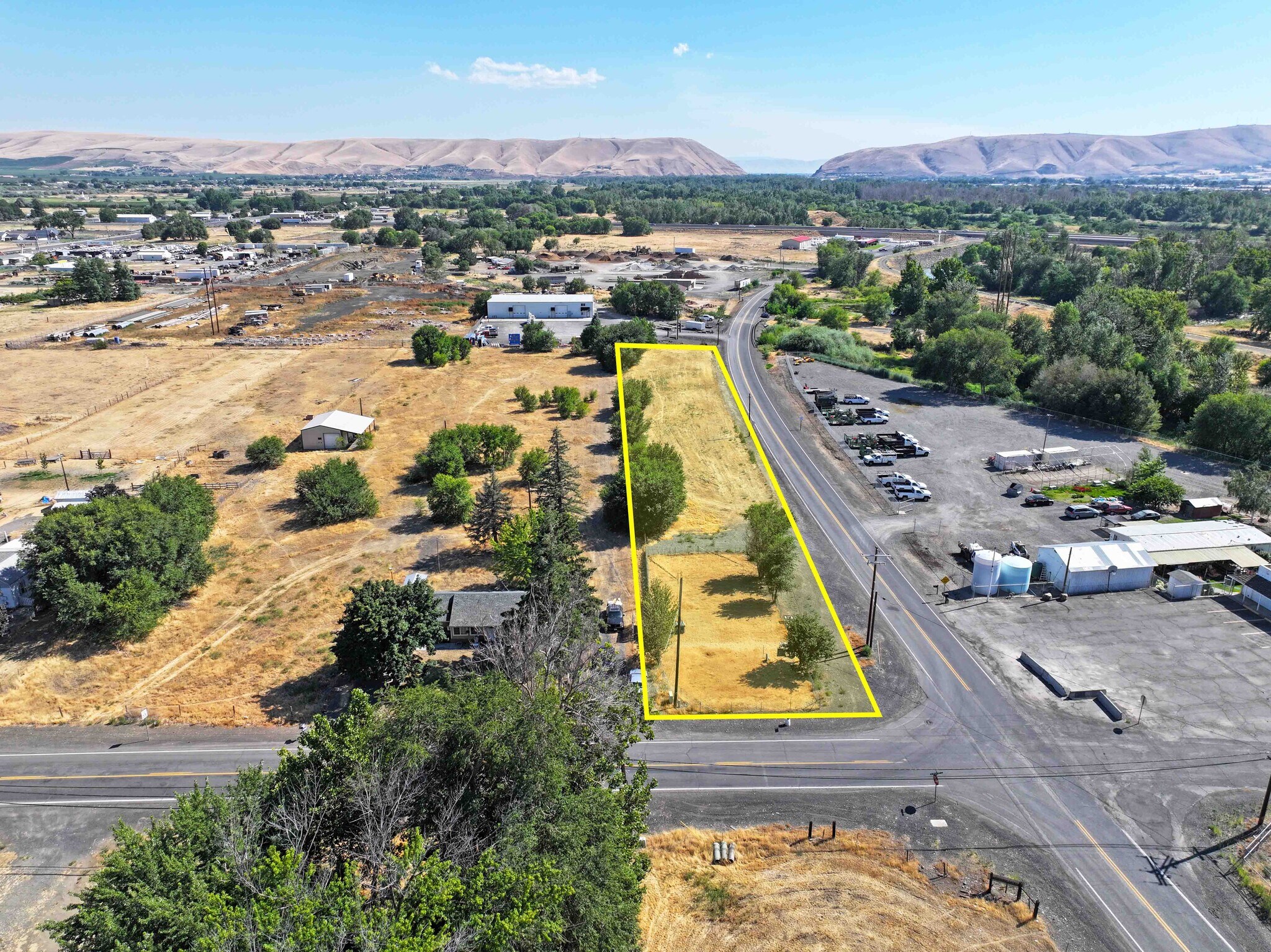 3304 W Birchfield Rd, Yakima, WA à vendre Photo principale– Image 1 sur 8