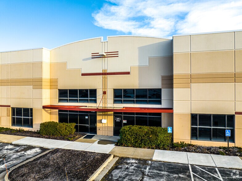 11036-11064 Strang Line Rd, Lenexa, KS à louer - Photo de l’immeuble – Image 2 sur 4