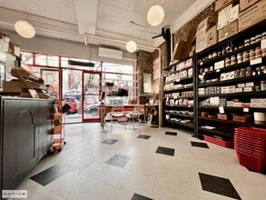 164 Huron St, Brooklyn, NY à louer Photo intérieure– Image 1 sur 9