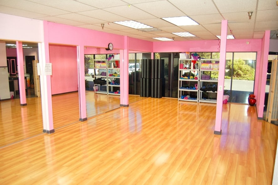 554 Martin Ave, Rohnert Park, CA à louer - Photo intérieure – Image 3 sur 13