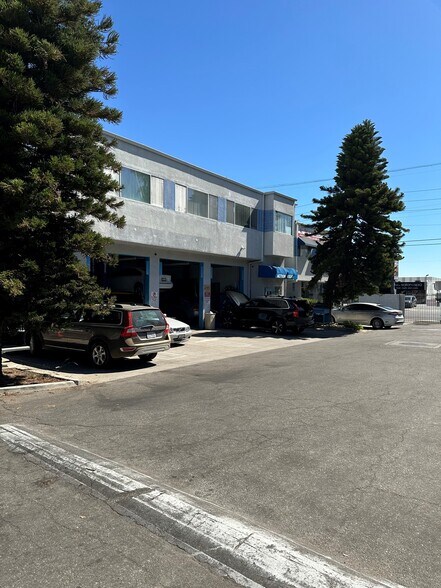 6011-6015 Reseda Blvd, Tarzana, CA à vendre - Photo de l’immeuble – Image 3 sur 16